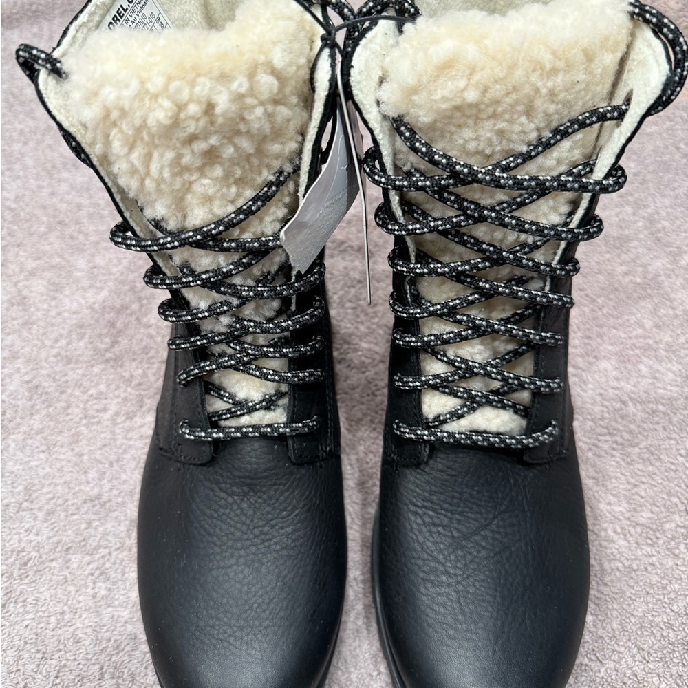 Sorel Women's Emelie Short Lace Cozy - Waterproof Leather Boots Size 8